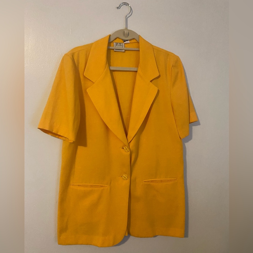F.T. Studio yellow short sleeve blazer vintage size 12